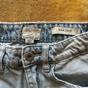 Perfect Mom Jeans. Distressed & vintage 🍒🤘🏼